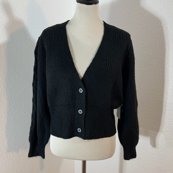 🌹New Listing🌹NWT Worthington Women’s Black V-Neck Button-Up Cardigan Sweater - Picture 1 of 7